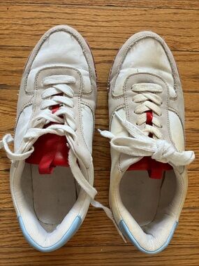 Womens Sneakers